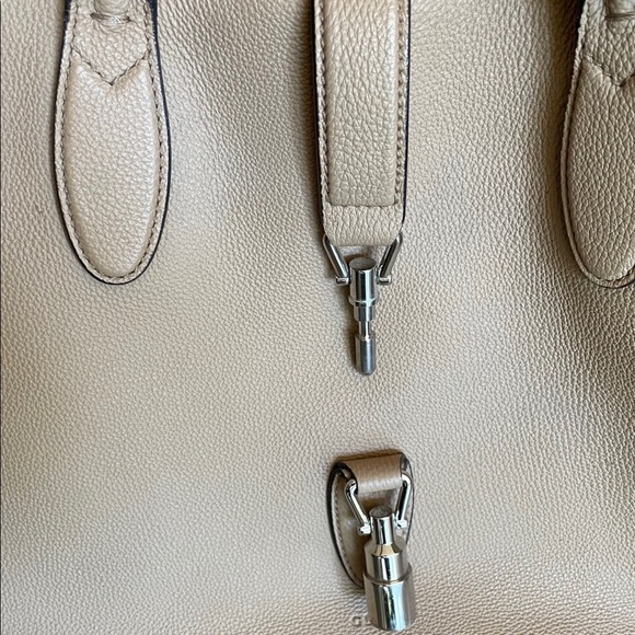 Gucci Jackie Pebbled Large Leather Tote - Picture 7 of 16